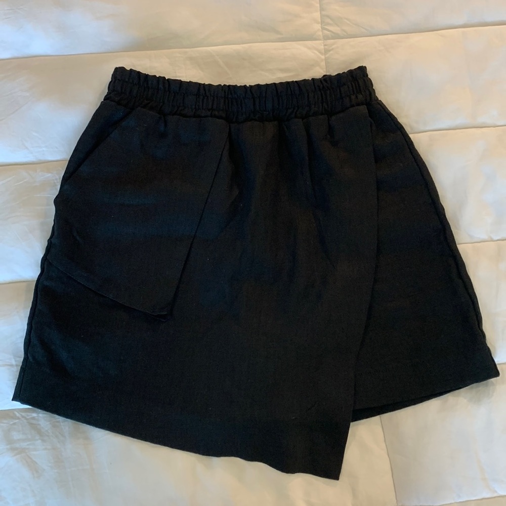 cedar & vine Brooklyn Skort in Midnight/Black - Never Worn!